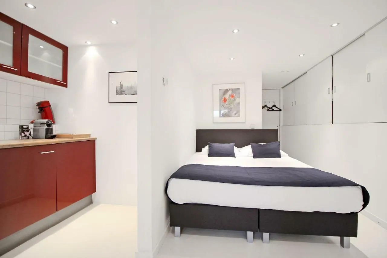 Bed & Breakfast Romantic Jordaan Canalsuite Near Anne Frank House Amsterdam